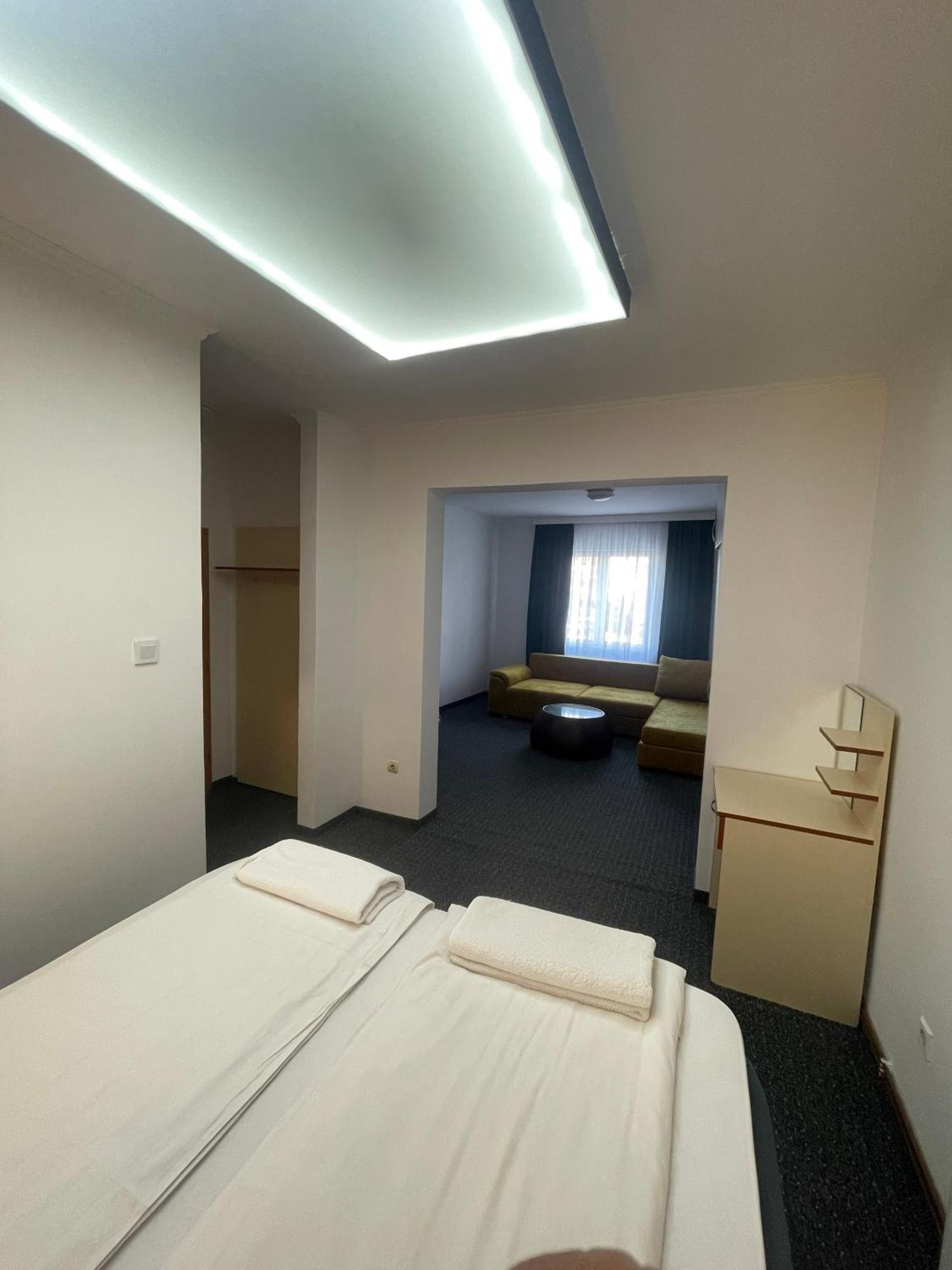 Hotel Ada - Otoka ซาราเยโว ภายนอก รูปภาพ