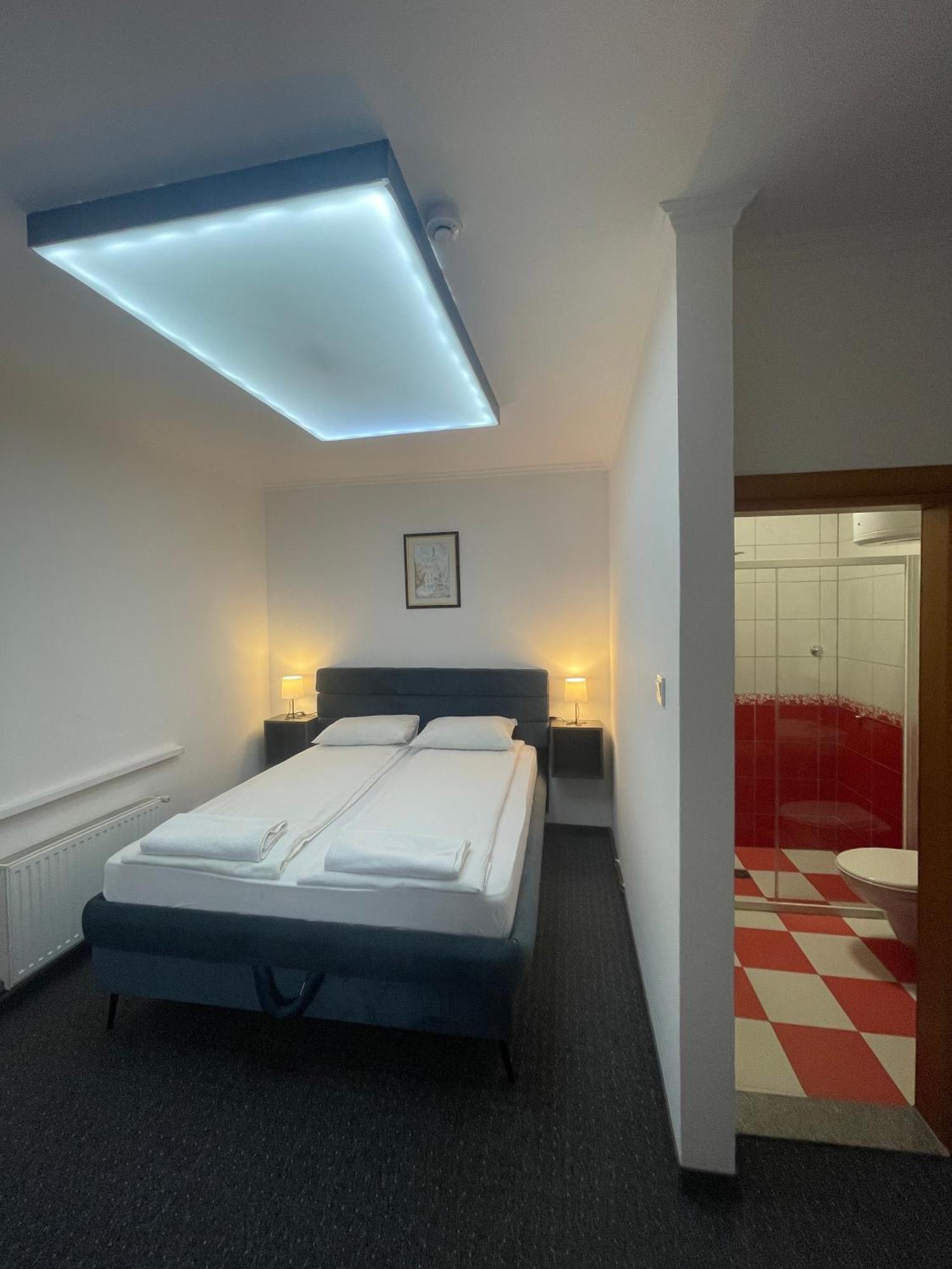 Hotel Ada - Otoka ซาราเยโว ภายนอก รูปภาพ