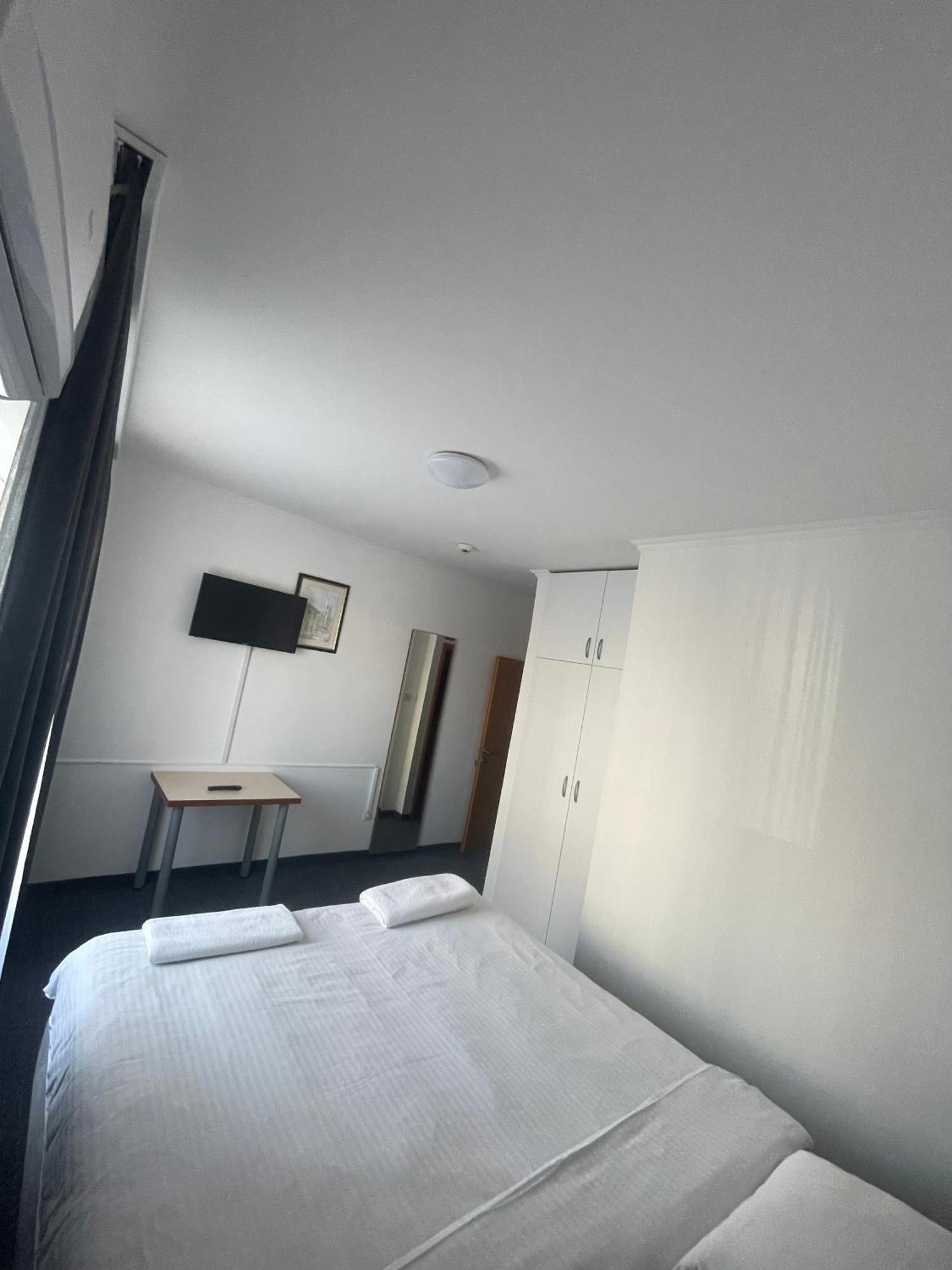 Hotel Ada - Otoka ซาราเยโว ภายนอก รูปภาพ