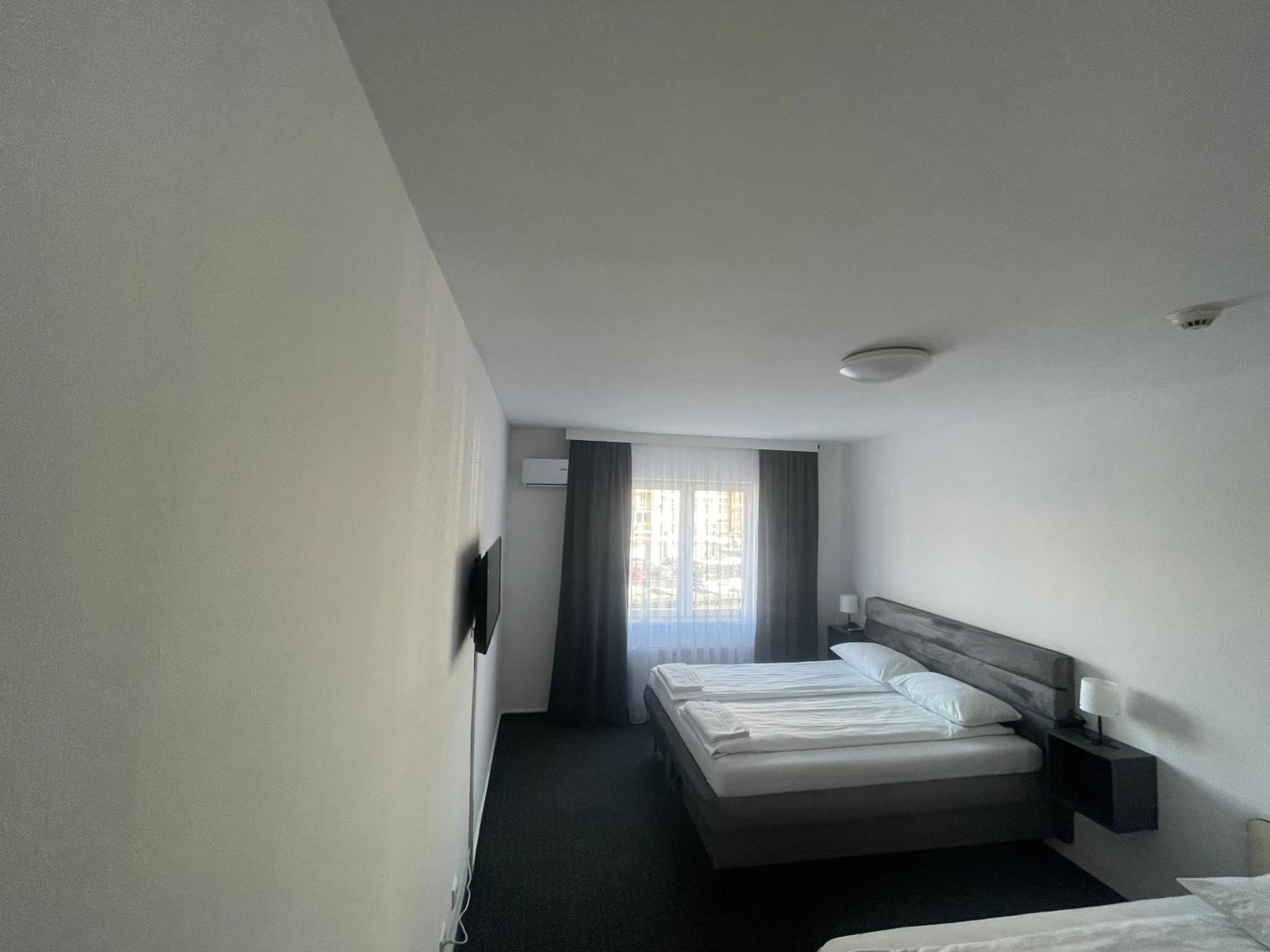 Hotel Ada - Otoka ซาราเยโว ภายนอก รูปภาพ