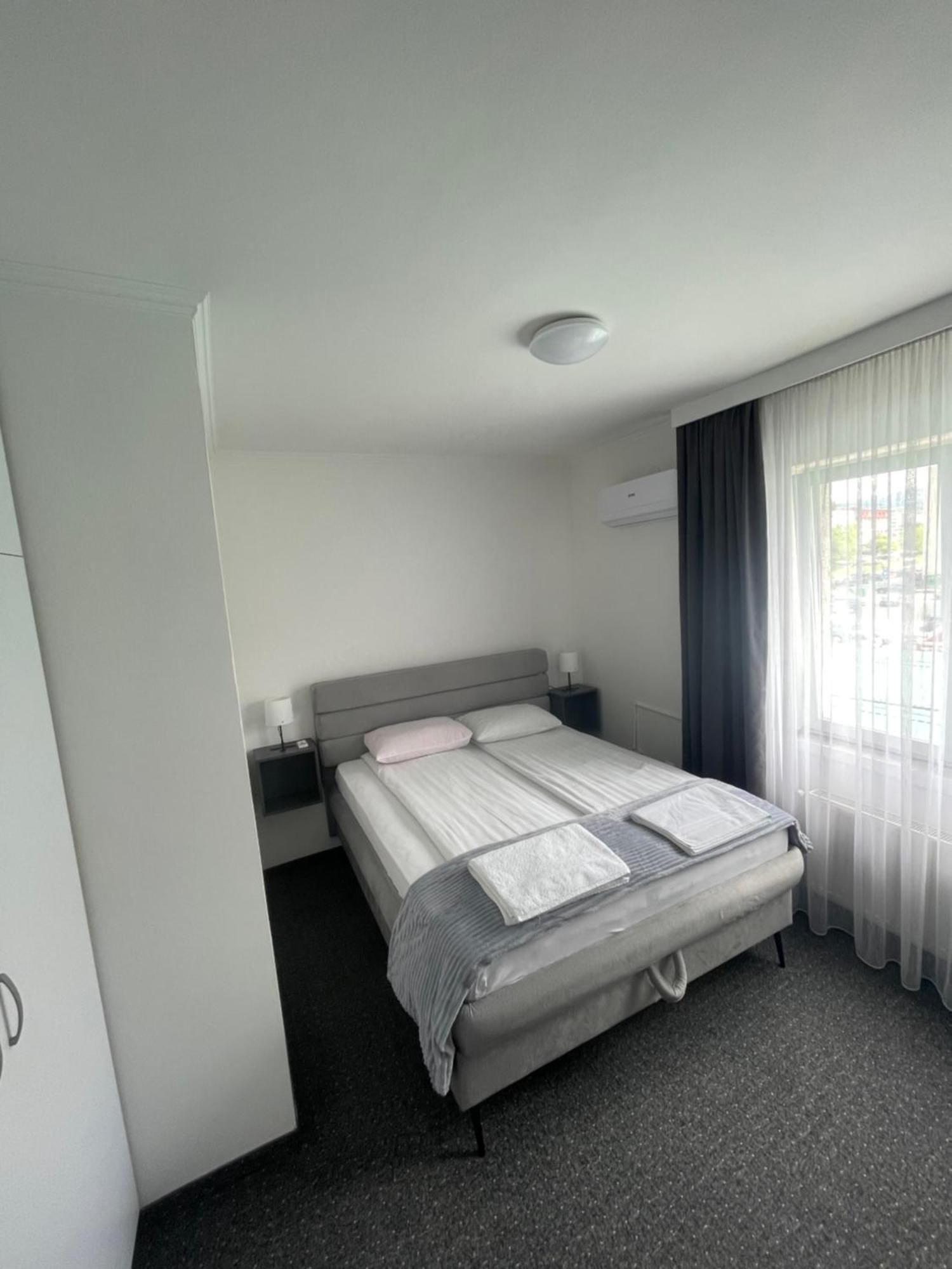 Hotel Ada - Otoka ซาราเยโว ภายนอก รูปภาพ