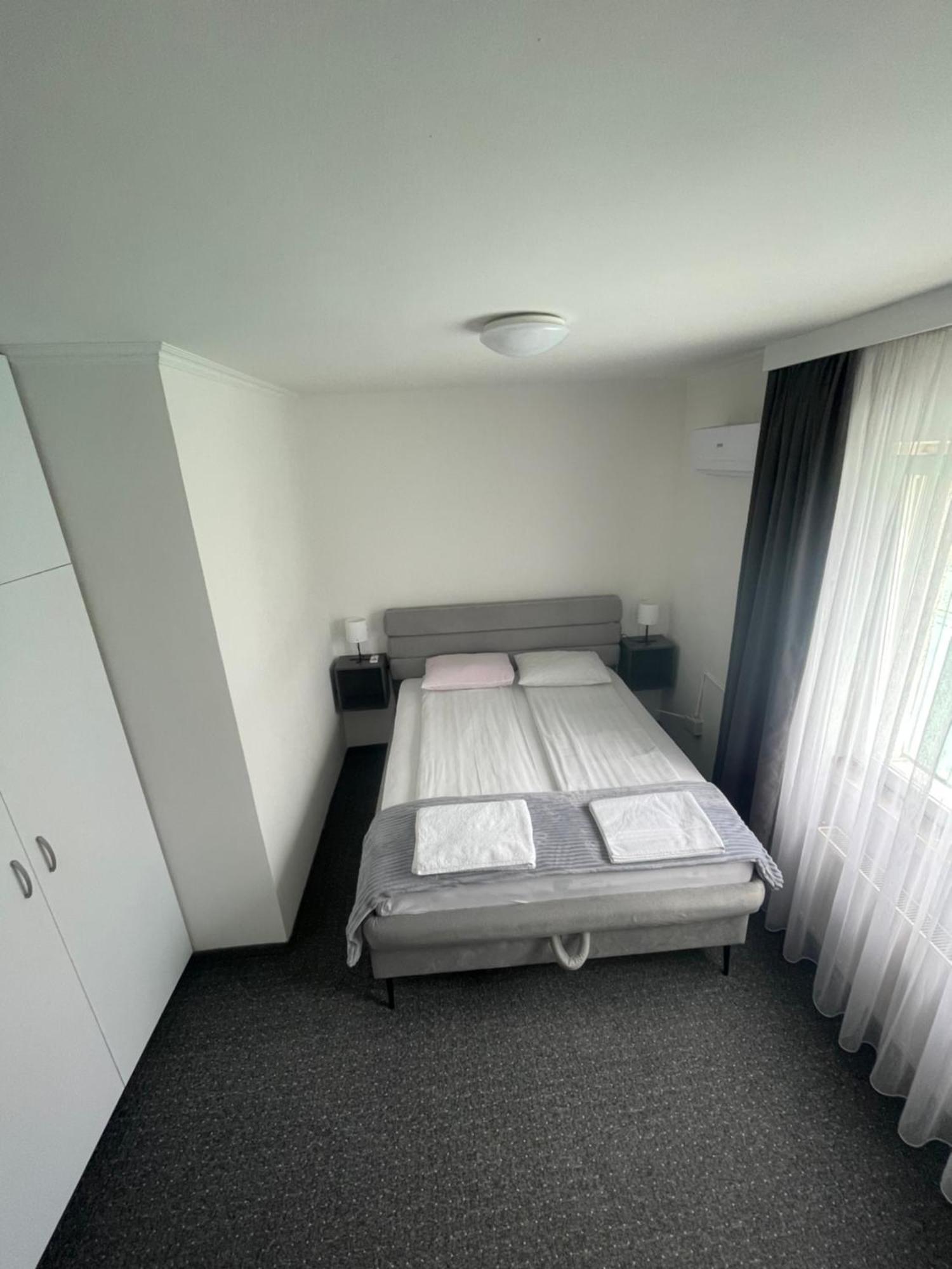 Hotel Ada - Otoka ซาราเยโว ภายนอก รูปภาพ