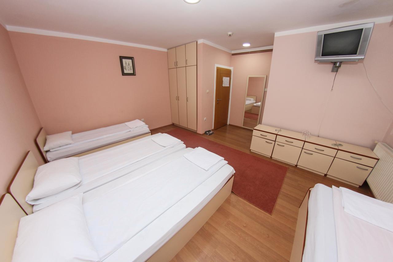 Hotel Ada - Otoka ซาราเยโว ภายนอก รูปภาพ